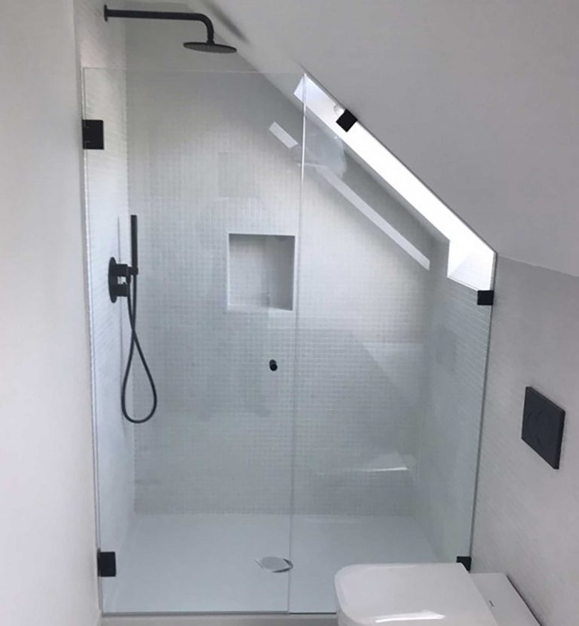 Glass Shower Tips for Small Bathrooms